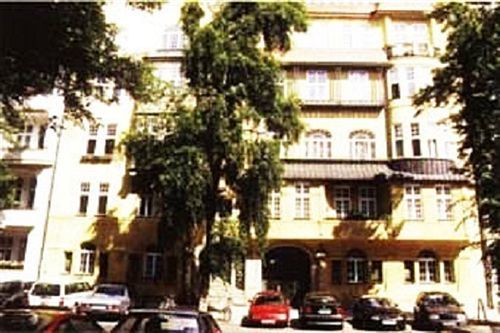 Hotel Pension Waizenegger Am Kurfuerstendamm Berlin Exterior photo